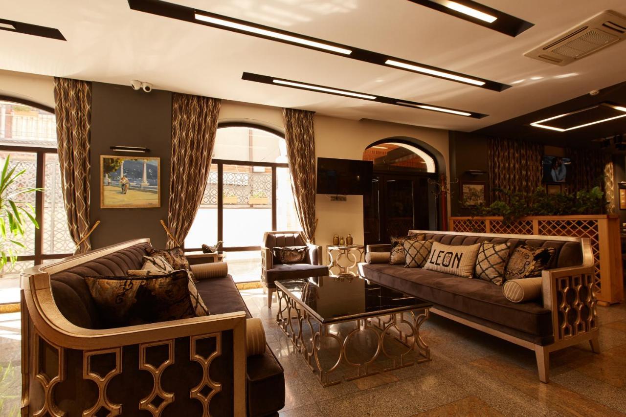 Leon Boutique Hotel Sukhumi Exterior foto