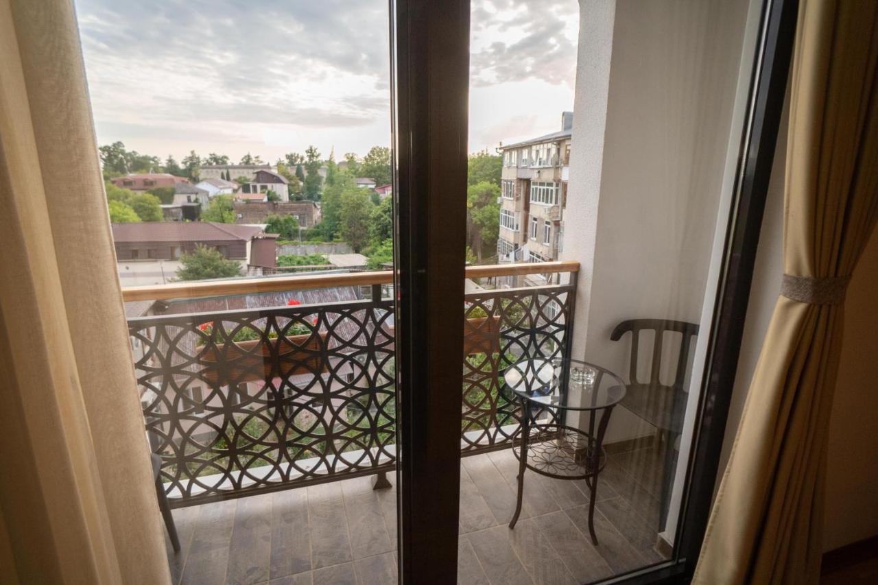 Leon Boutique Hotel Sukhumi Exterior foto